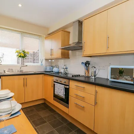 Valiant House בית נופש *