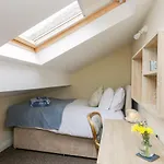 Valiant House Dom wakacyjny *